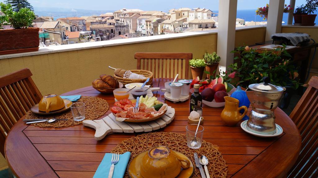 B&B Il Vicolo Di Pizzo Екстериор снимка